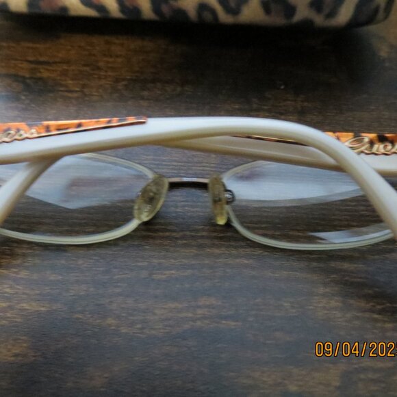 Guess 2327 Cheetah Print Frames with matching case and cleaning cloth - Picture 7 of 11